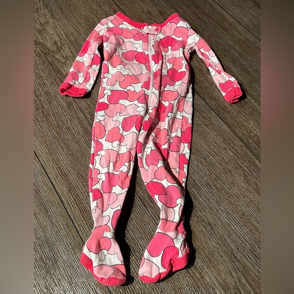Other - Place Heart Baby 6-9 Months Zipper Front Footed Pajamas